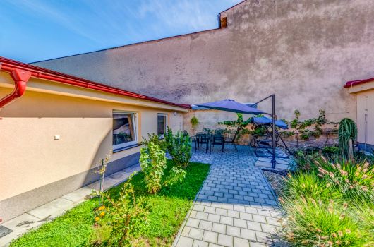 ul. nádražní exteriér